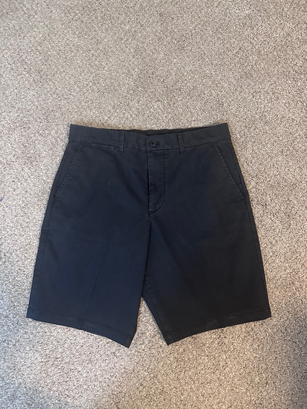 GAP Shorts Men’s 31 Above Knee 10" Inseam Black Casual Chino Preppy